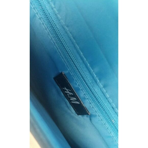 H&M Diana Inspire Clutch - Picture 3 of 3